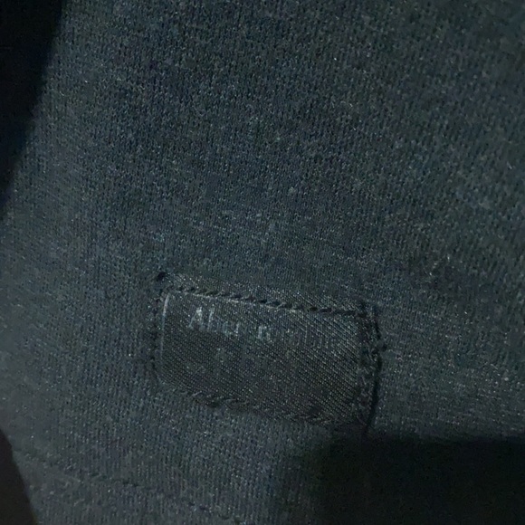 Barely used Abercrombie Tshirt size Xl - Picture 3 of 4